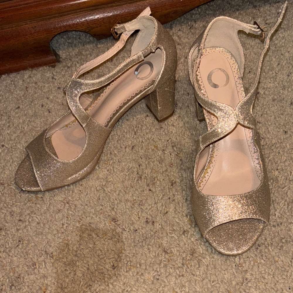 Elegant Gold Women's Heels Journee Collection